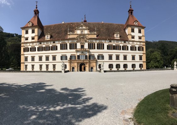 Schloss Eggenberg by null