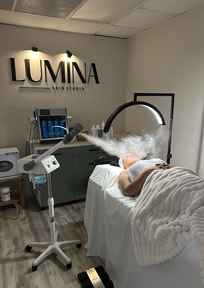 Lumina Skin Studio Logo