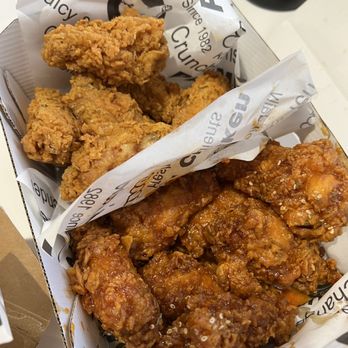 Pelicana Chicken - 1 HALF/HALF 18pcs Crispy Wings: Signature and Original - Korean Near Me - Cupertino, California