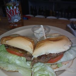 Little A'Le'Inn - Cheeseburger