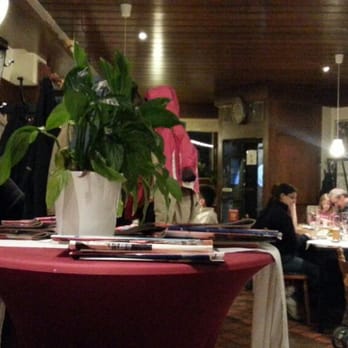 Pizzeria Da Massimo - Inside the Restaurant - Pizza Near Me - Frankfurt, HE