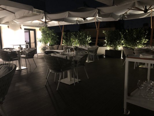 Divinity Restaurant & Lounge Bar by null