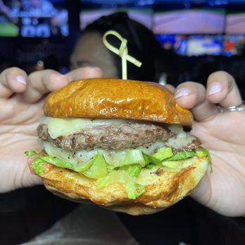 OVER/UNDER SPORTS BAR - Updated December 2025 - 99 Photos & 44 Reviews ...