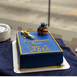 Red Carpet Food 4 The Soul - Graduation cake