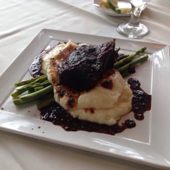 Aqua - Roast beef on mashed potatoes - Seafood Near Me - Tampa, Florida Aqua - Roast beef on mashed potatoes - Seafood Near Me - Tampa, Florida
