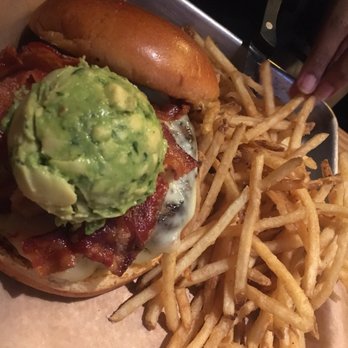 BJ's Restaurant & Brewhouse - Guacamole burger - New American Near Me - Valley Stream, New York
