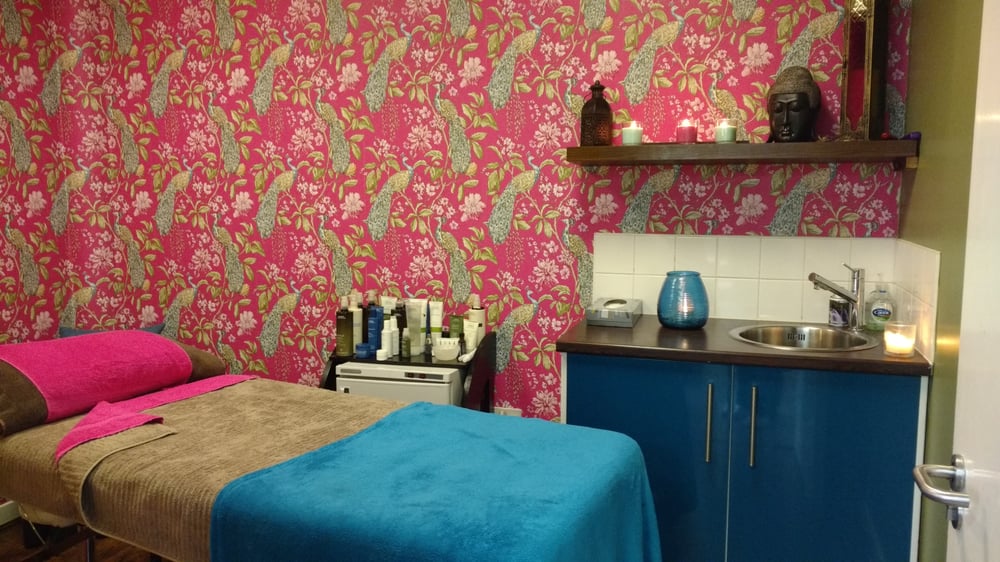 THERAPY HAIR AND SPA 344 Crow Road, Glasgow, United Kingdom Massage