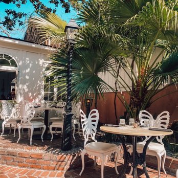 82 Queen - Photo from the outside dining area. - Southern Near Me - Charleston, South Carolina