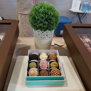 TO Food Fest - Chocolate truffles (Chocollata Gourmet) - Festivals Near Me - Toronto, Ontario