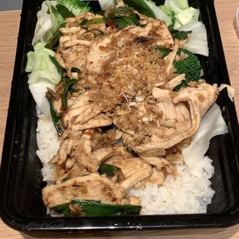 Bahn Thai - Garlic chicken stir fry - Thai Near Me - San Diego, California Bahn Thai - Garlic chicken stir fry - Thai Near Me - San Diego, California
