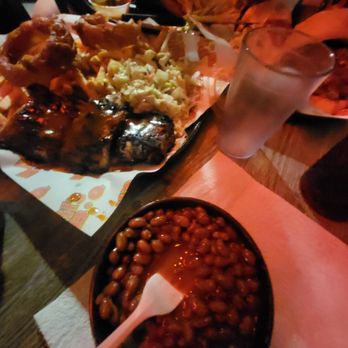 Phil's BBQ - Terrible baked beans - Barbeque Near Me - Temecula, California