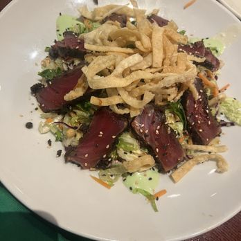 Houlihan's - Ahí Tuna salad - New American Near Me - Hershey, Pennsylvania Houlihan's - Ahí Tuna salad - New American Near Me - Hershey, Pennsylvania