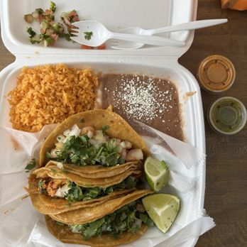 Miny’s Mexican Restaurant - Shrimp, tinga, asada combo. Salsas were perfect (hot and verde) I had already eaten the guac by the time I took this - Mexican Near Me - Ann Arbor, Michigan Miny’s Mexican Restaurant - Shrimp, tinga, asada combo. Salsas were perfect (hot and verde) I had already eaten the guac by the time I took this - Mexican Near Me - Ann Arbor, Michigan