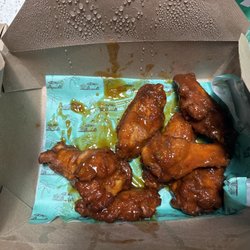 Another Wing By DJ Khaled - Never Stop Winging 6 piece with an extra wing.