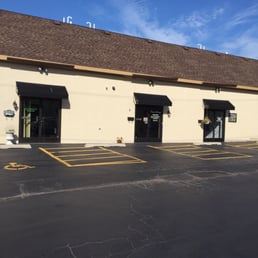 Back entrance. Lots of parking in the back.