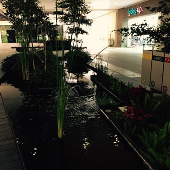 Centro Comercial Altacia - Shopping Centers Near Me - León, GUA