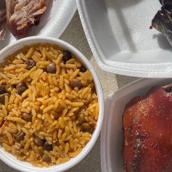 Bebo's BBQ - Rice and beans - Barbeque Near Me - Carolina, Puerto Rico
