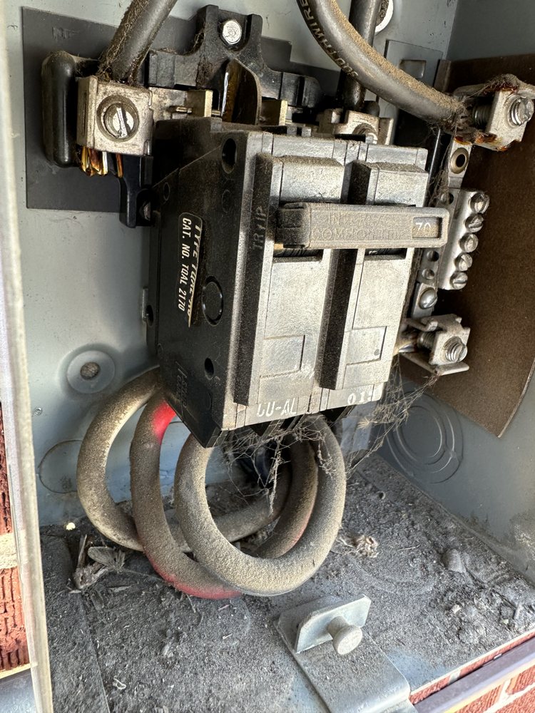 Slide of LMA Handyman Services