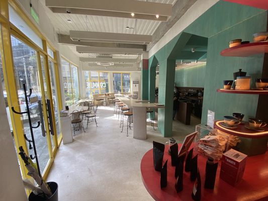 Commune Café + Bar + Roastery by null