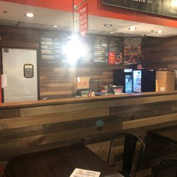 Joella’s Hot Chicken - Hamburg - No one here!!!!