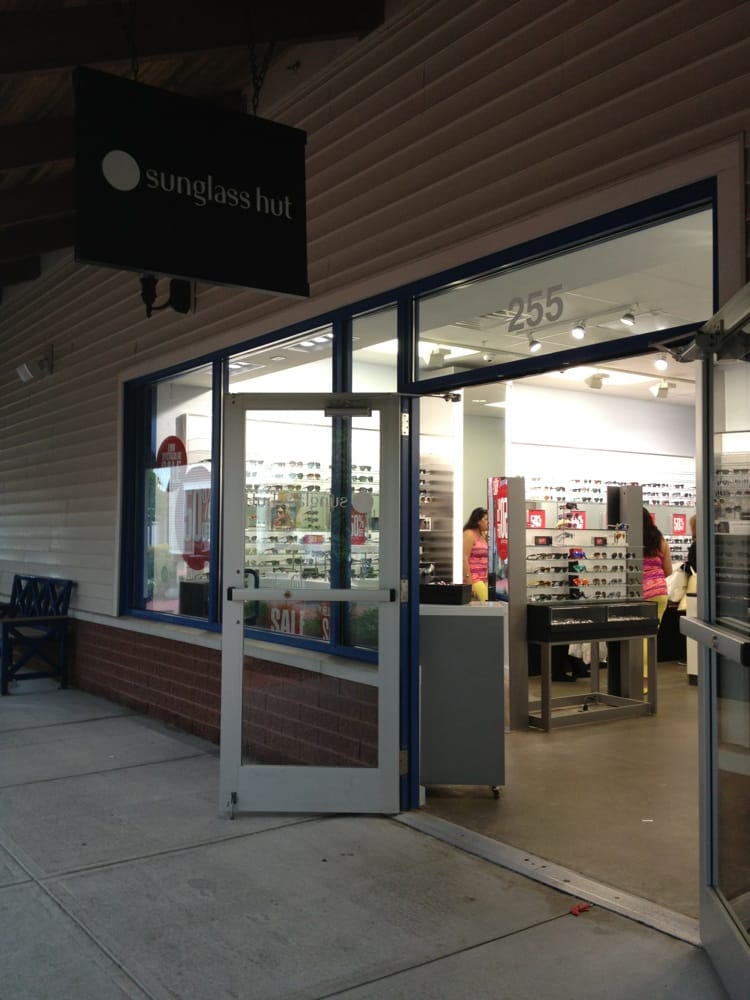 SUNGLASS HUT Updated August 2024 1 Premium Outlet Blvd, Wrentham