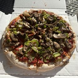 Gianorios Pizza - Vegetable Pizza