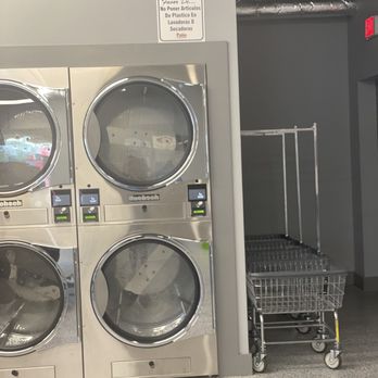 Patio Laundry - Dryer & Cart storage - Laundromat Near Me - Jacksonville, Florida