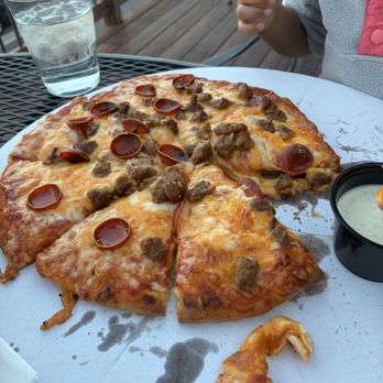 John G's Bier Deck - Pizza- edible by our kiddo but just not great - Bars Near Me - Washington, Missouri