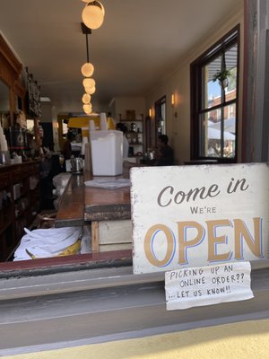 Rowhome Coffee - Pine Street by null