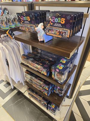 Mickey's of Hollywood by null