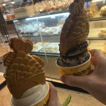 Somisomi - Earl grey and milk, and cookies and cream - Ice Cream & Frozen Yogurt Near Me - Irvine, California Somisomi - Earl grey and milk, and cookies and cream - Ice Cream & Frozen Yogurt Near Me - Irvine, California