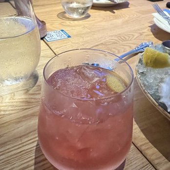 Herringbone Waikiki - Seafood Near Me - Honolulu, Hawaii