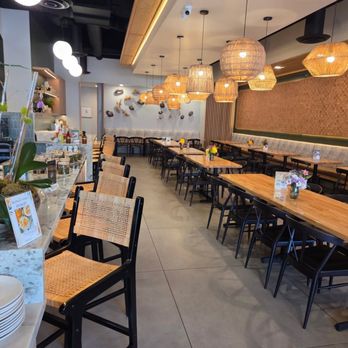 Ari's Thai Eatery - Thai Near Me - Azusa, California Ari's Thai Eatery - Thai Near Me - Azusa, California