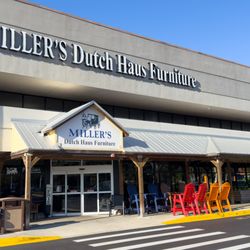 Miller Haus Furniture - The front door entrance for Miller Haus Furniture at the Lockwood Ridge location.