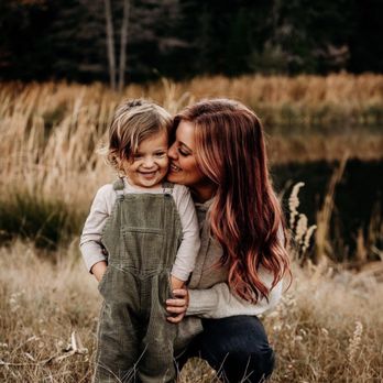Kari Martinez Photography - Christmas Card Photos - Session Photography Near Me Kari Martinez Photography - Christmas Card Photos - Session Photography Near Me