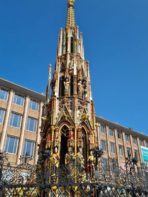 Schöner Brunnen by null