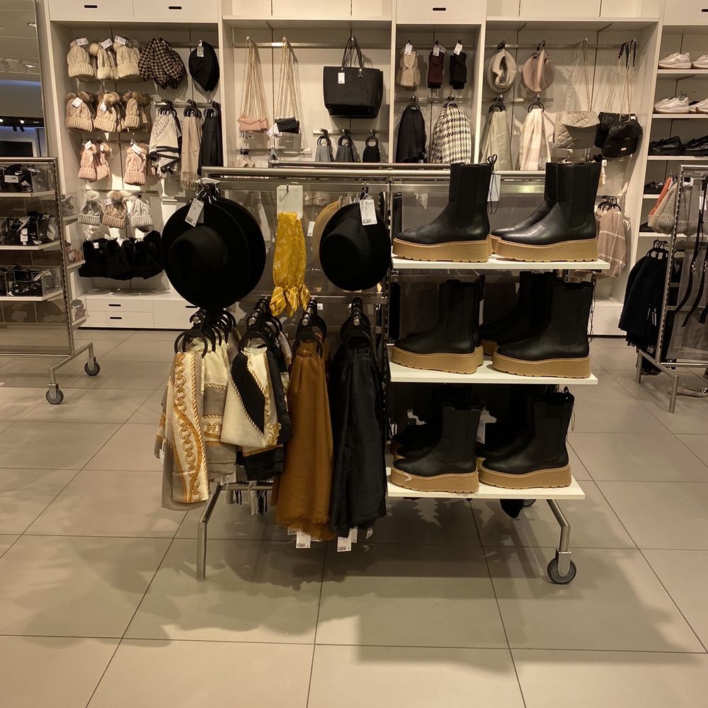 H&M - Men's Clothing Near Me - Huntsville, Alabama