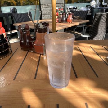 Eggs 'n Things Ko Olina - American Near Me - Kapolei, Hawaii