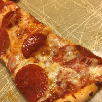 Giovanni's Pizza - Pizza Near Me - Newton, Iowa