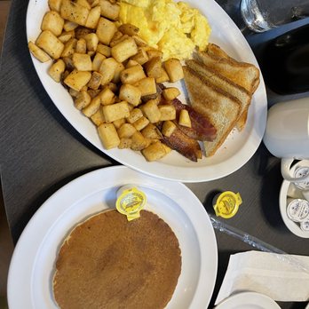 Toast - Toast plate (First item on the favorites section) - American Near Me - Sugar Land, Texas
