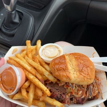 Smoke N Seoul - Brisket Sandwich and fries - Food Trucks Near Me Smoke N Seoul - Brisket Sandwich and fries - Food Trucks Near Me