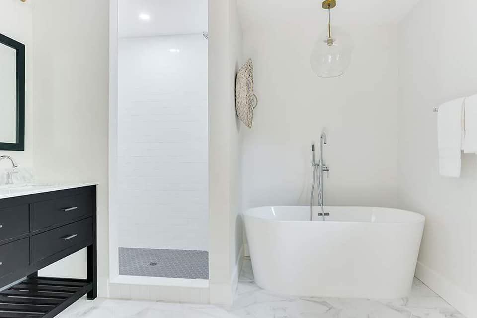 Slide of FTX Roofing & Remodel