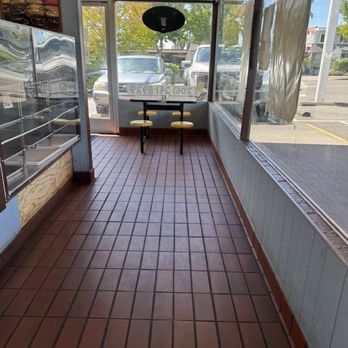 Lucky Donuts - Inside - Donuts Near Me - Burien, Washington Lucky Donuts - Inside - Donuts Near Me - Burien, Washington