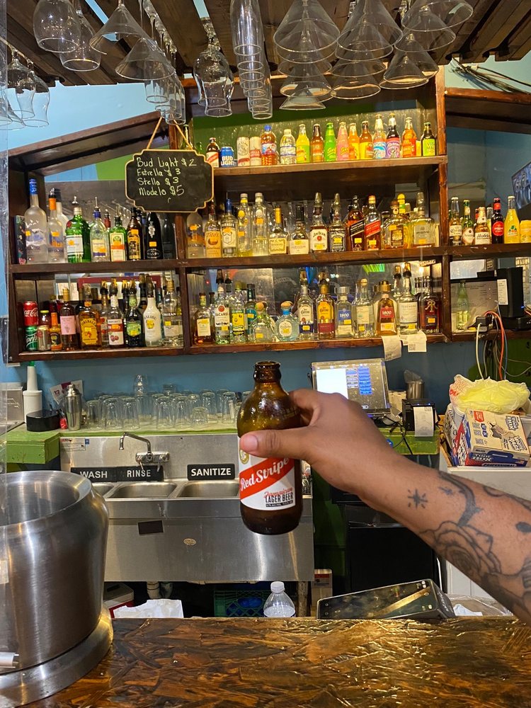 Mama's Caribbean Grill