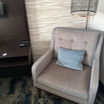 DoubleTree by Hilton Front Royal Blue Ridge Shadows - Chair - Hotels Near Me - Front Royal, Virginia