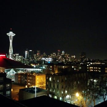 Mediterranean Inn - Beautiful view at night (rooftop deck) - Hotels Near Me - Seattle, Washington Mediterranean Inn - Beautiful view at night (rooftop deck) - Hotels Near Me - Seattle, Washington