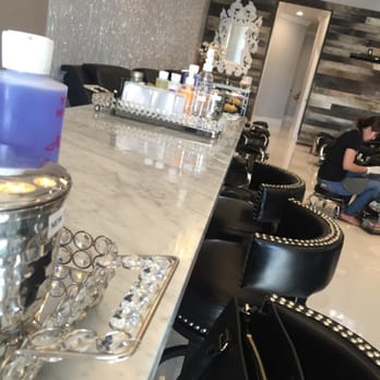 Polished Bar - Holy cow can I say amazballz this place is outstanding... From the decor to the great customer service!!! - Nail Salons Near Me - Orange, California