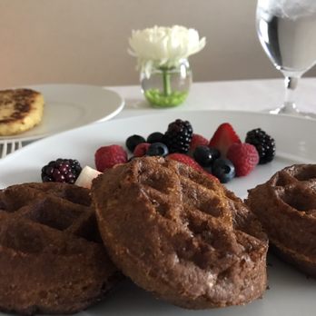 The Peninsula Chicago - Vegan waffles and has browns from room service ! Delicious - Hotels Near Me - Chicago, Illinois The Peninsula Chicago - Vegan waffles and has browns from room service ! Delicious - Hotels Near Me - Chicago, Illinois