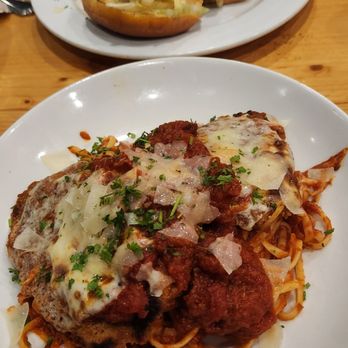 Fountain Grill - Chicken parm - American Near Me - Ashburn, Virginia Fountain Grill - Chicken parm - American Near Me - Ashburn, Virginia