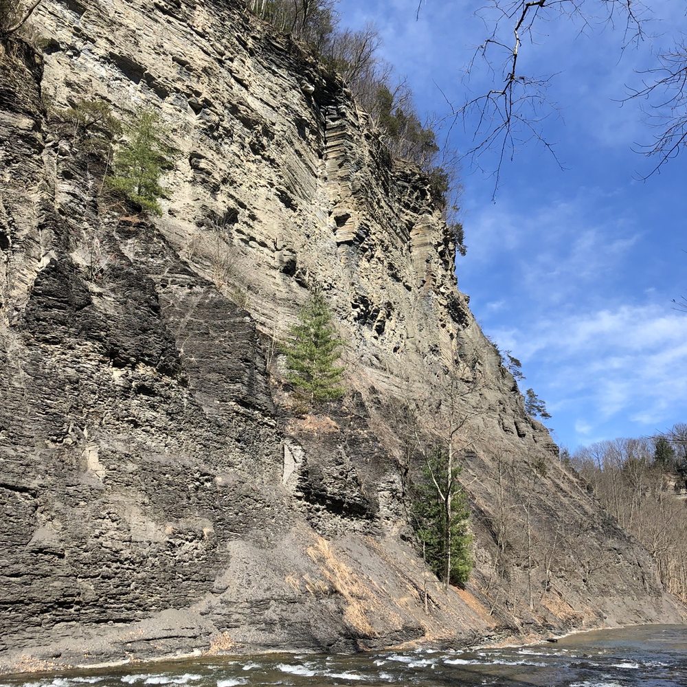 Taughannock Falls State Park - Hiking Near Me - Trumansburg, New York